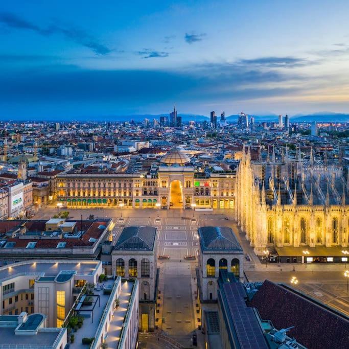 Duomo Penthouse Design Suites - City Center - Ac Milan Exterior photo